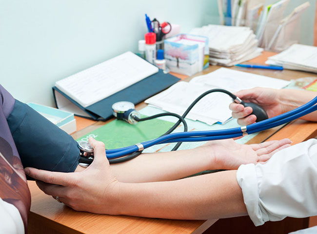 怎样知道假性高血压 注意高血压都有假治疗方式天差地别