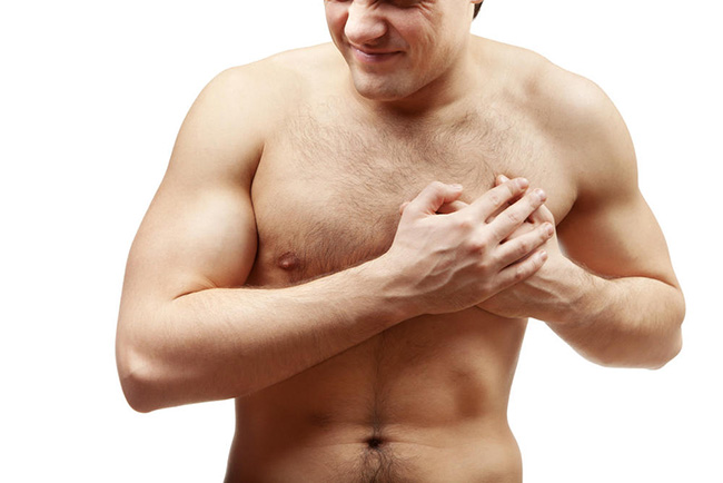 胸口疼是怎么回事 心脏病胸膜炎等都有可能要严加警惕