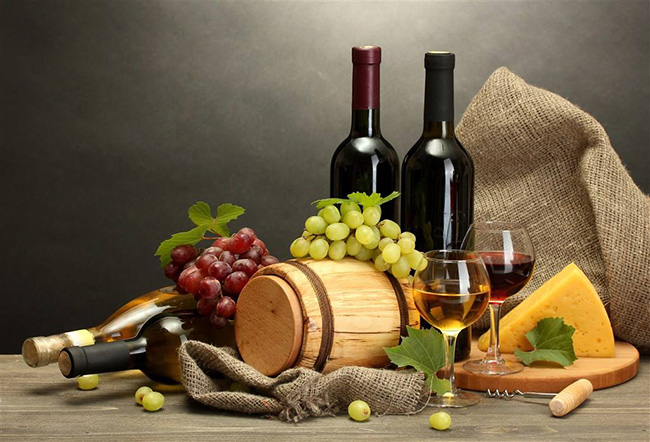 葡萄酒的功效与作用 每日适量饮点葡萄酒对身体超有益
