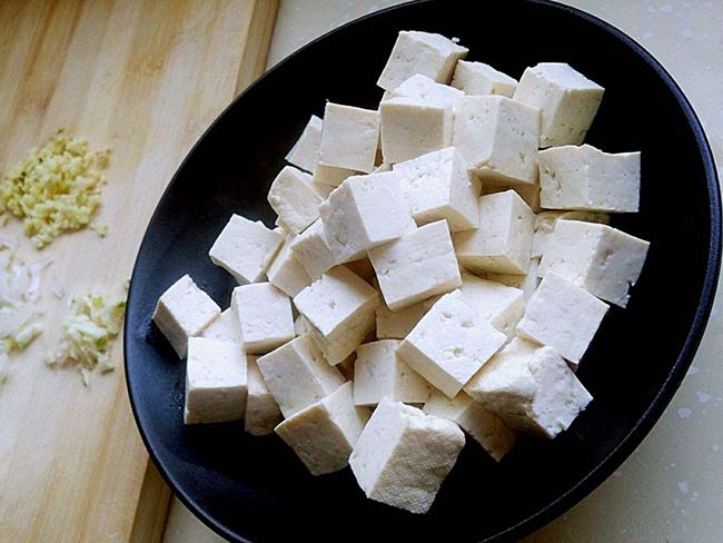豆腐吃多了会怎么样 虽说保健养生却会伤肾痛风