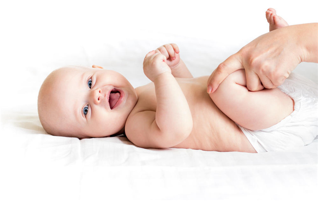 新生儿湿疹如何护理 照做能够分分帮小babay脱离困境