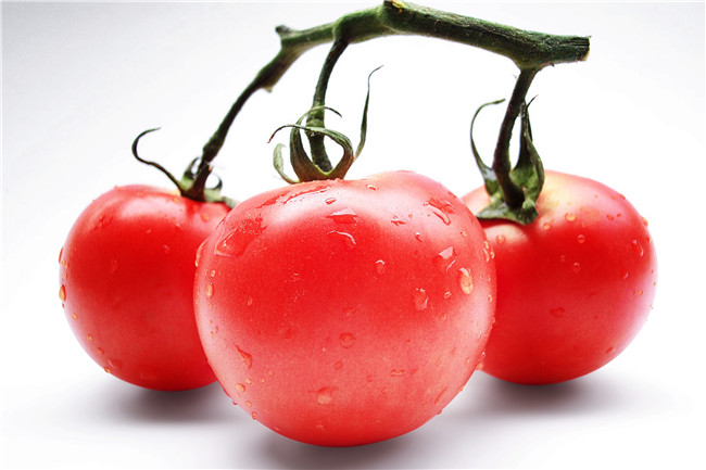 晚间西红柿减肥法 每晚一颗番茄减肥无压力