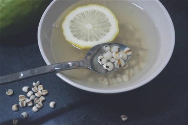 柠檬薏米水可以减肥吗 长期坚持瘦身效果明显