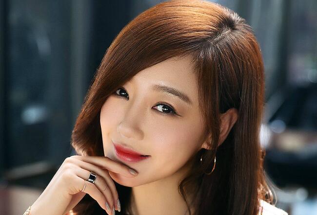 薛佳凝为什么不拍戏了 揭薛佳凝淡出娱乐圈潜心修佛原因