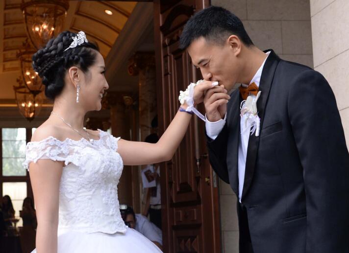 赫子铭片酬怎么这么高 赫子铭一部戏片酬多少现在有工作吗