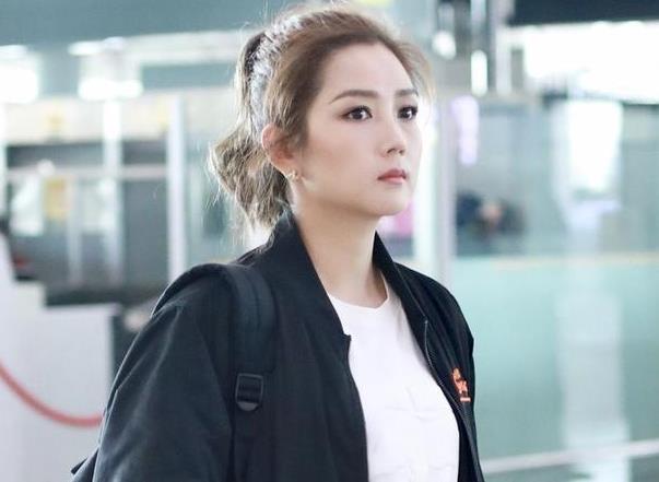 何洁回应婚内出轨 身陷丑闻遭人恶意抹黑表示心情很差