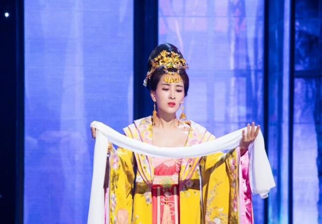 马苏扮杨贵妃惊艳 马漂亮身穿唐朝服装变美人美得不要不要了