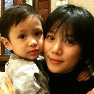 还把我一个门牙给打掉了一半 还把我一个门牙给打掉了一半