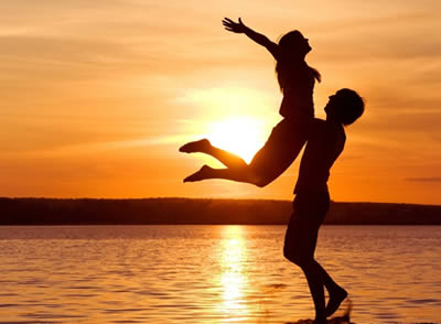 想成为一个他专注的焦点