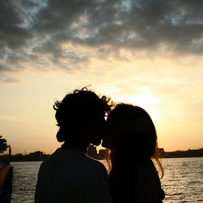 一段婚姻是需要双方呵护才能维持的 一段婚姻是需要双方呵护才能维持的