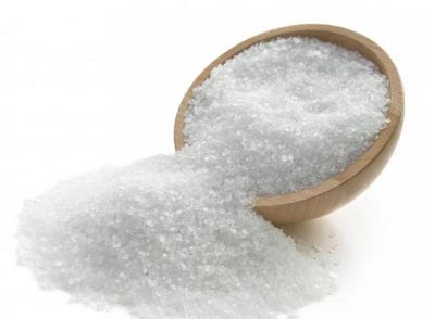 高盐饮食是指每日摄入食盐超过6克，高盐饮食是高血压的重要危险因素