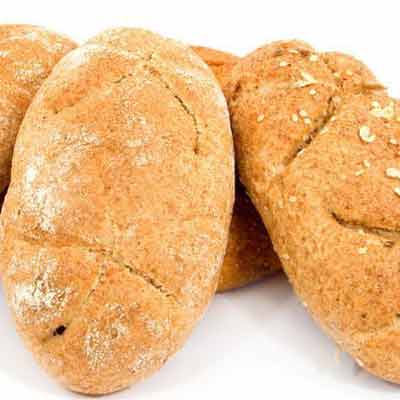 全麦面包当中含有很多的纤维素