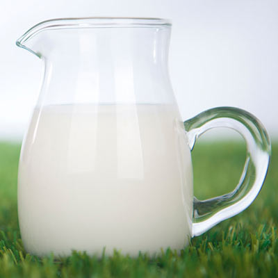 牛奶中含有各种活性物质