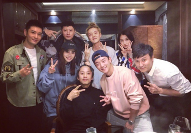 跑男团王祖蓝庆生 鹿晗大秀恩爱用真情击碎与关晓彤真爱疑团