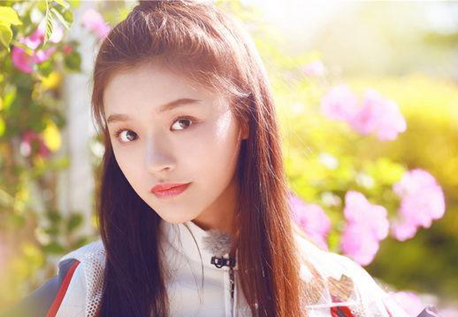 林允恋情风波后现身 首度揭秘星女郎与宋威龙分道扬镳隐情