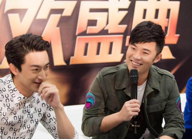 林更新索吻陈赫 林狗甩掉偶像包袱闭眼嘟嘴索吻陈赫基情满满