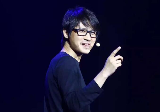 韩寒撰长文谈教育 步入中年的他提醒年轻人知识改变命运