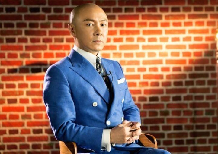 张卫健悼念亡弟 张卫彝安葬在哪里愿他在天堂安息