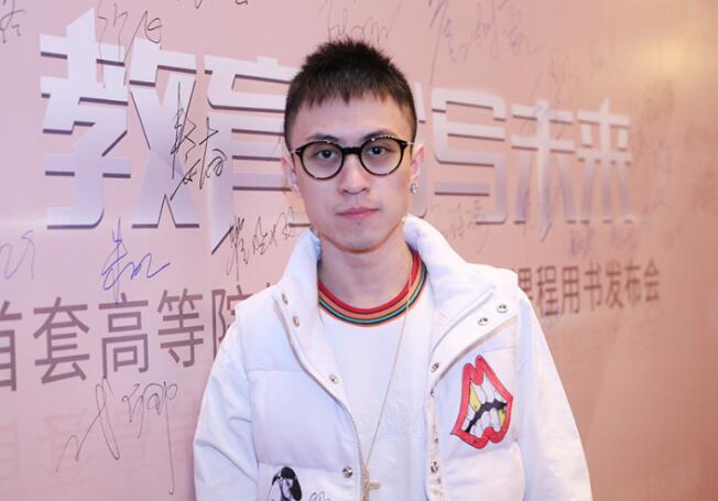 秦奋微博澄清是怎么回事 遭人故意抹黑不想介入网络舆论