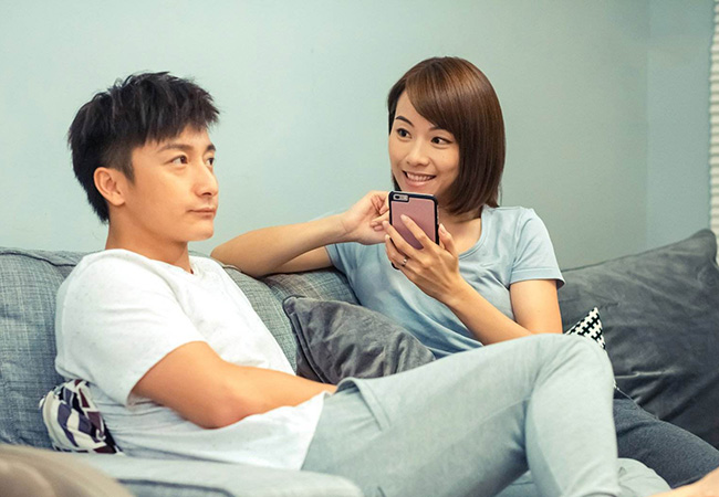 邓丽欣否认复合方力申 首回应复合疑云被曝收获新恋情真的吗