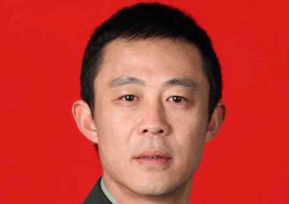 侯勇宣布结束军旅生涯 侯勇正式告别部队真正成为一名演员