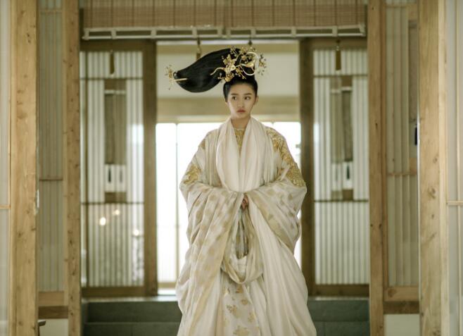 关晓彤缝纫机造型 头顶缝纫机造型雷人惨不忍睹很丑照片曝光