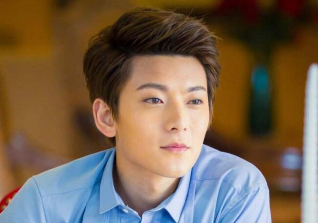 陈翔恋情再添实锤 与新欢方安娜共赴爱巢恋情疑坐实