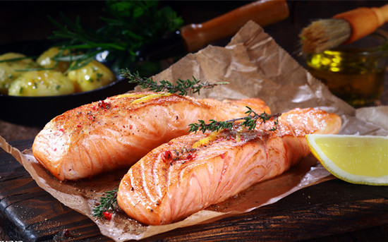 吃三文鱼的好处有哪些？三文鱼的营养价值真的很高吗