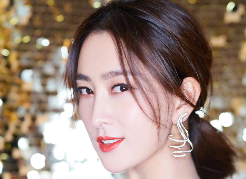 女星曝马苏电梯出轨 马苏身陷丑闻难洗白王心然男友是谁