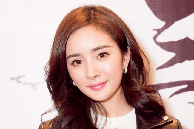 杨幂辟谣塑料姐妹 起诉知乎刘空青扒皮不实消息