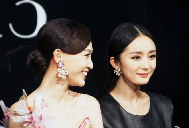杨幂和唐嫣翻脸原因 天涯扒皮杨幂唐嫣翻脸变仇人原因揭秘