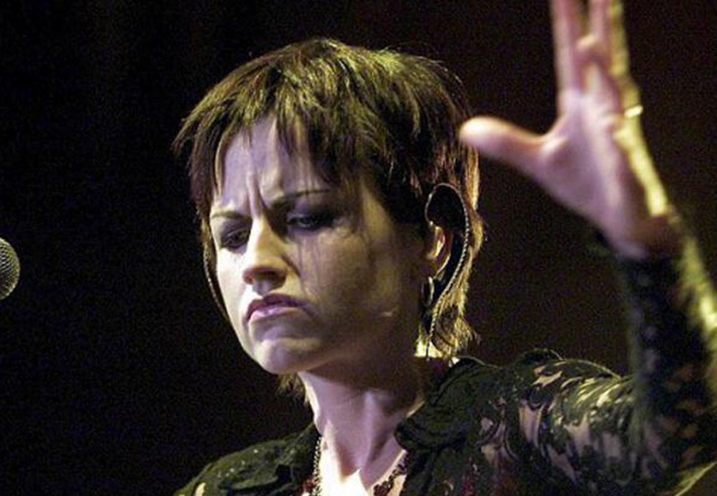 小红莓主唱死因真相是什么 曝曾经受过伤死亡背后谜团是什么