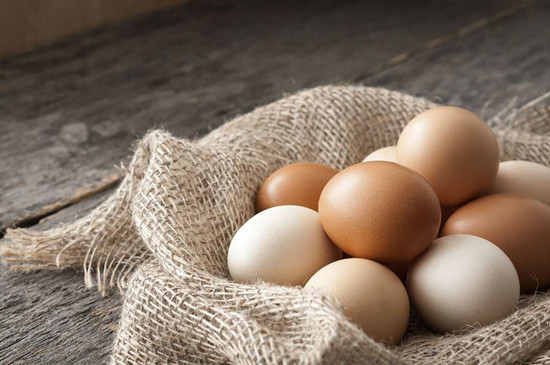 鸡蛋不能与什么食物同吃 一天吃几个鸡蛋才最好