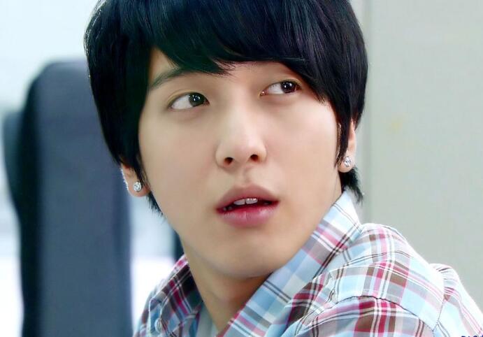 男星博士考试违规 郑容和为什么这么做涉嫌业务妨碍罪已休学