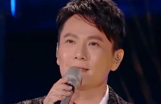 张信哲谈一日恋爱 自曝陈年恋爱旧事称自己当年太热情