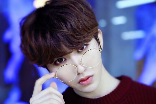 蔡徐坤被公司炒了吗 蔡徐坤退团是因为惹怒了公司高层?