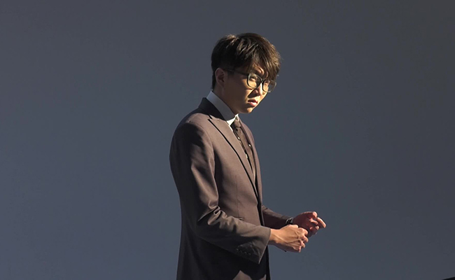 毛不易毛小伞什么关系 毛不易有一个美女粉丝是她吗