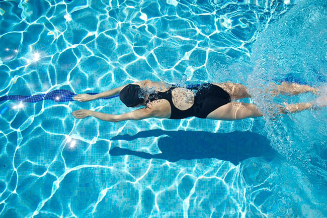 每天游泳多久减肥最佳 循序渐进每日60分钟最见成效