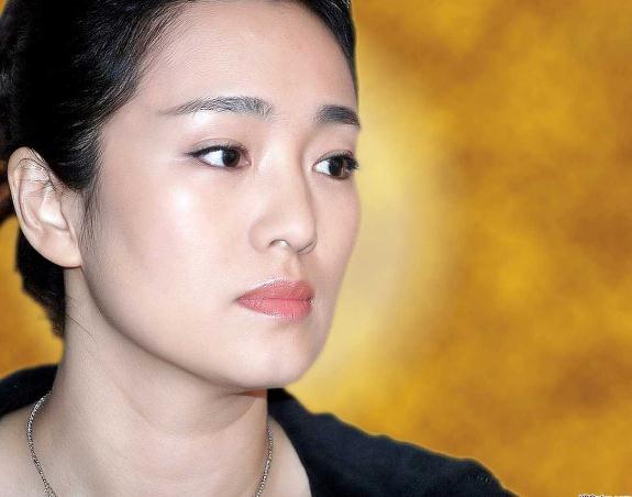 巩俐恋情曝光男友居然是他 巩俐年过半百终于找到真爱！