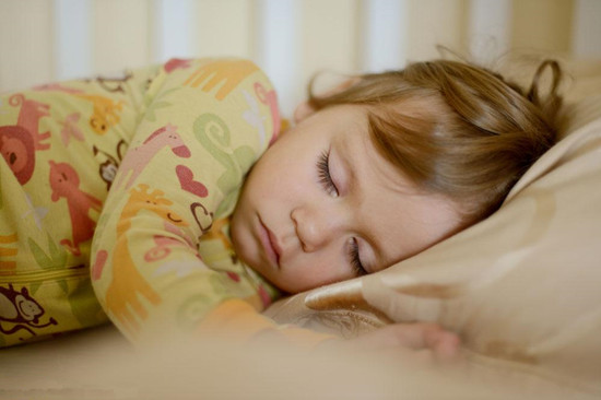 孩子睡觉磨牙是怎么回事 是正常现象还是肚子里有蛔虫
