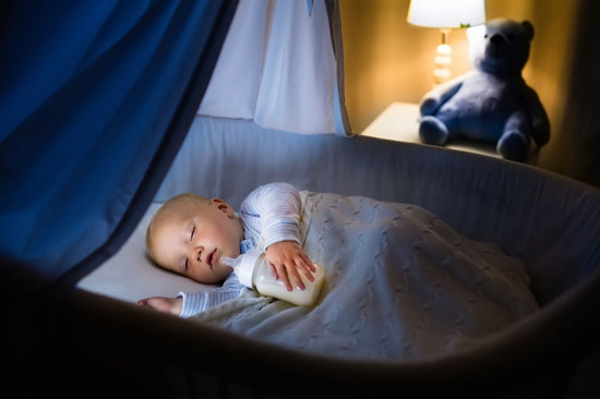 宝宝多大可以用枕头 婴儿枕头应该怎么挑选