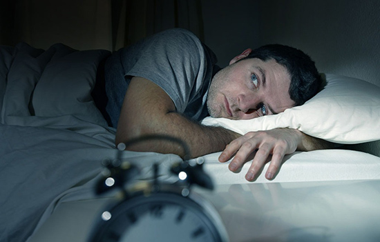 长期失眠是患上抑郁症的表现吗 如何改善睡眠质量