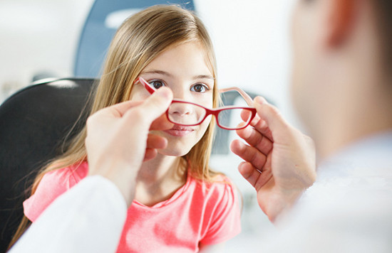 预防眼睛近视吃什么好 多吃猪肝真的能预防眼睛近视吗