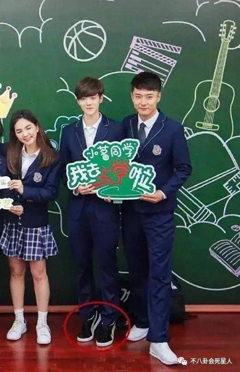 鹿晗踮脚原来是模仿偶像C罗?鹿晗垫脚只是致敬偶像