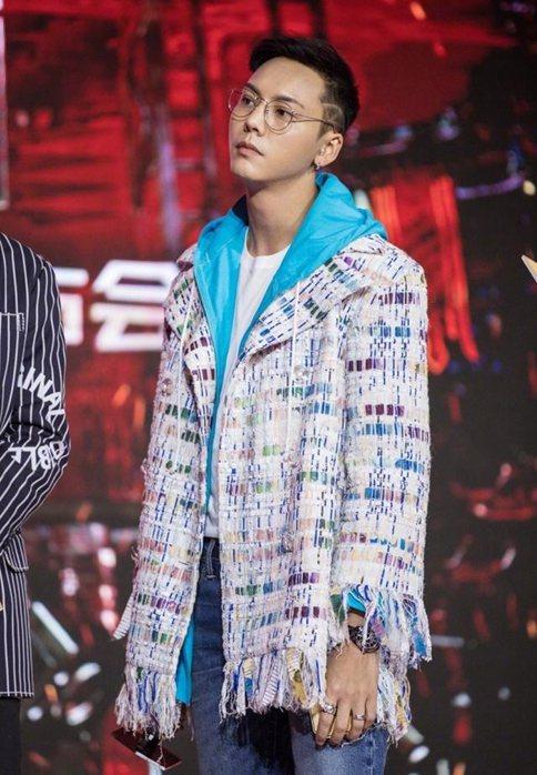 陈伟霆为什么把头发染成粉红色?陈伟霆都染过哪些颜色的头发?