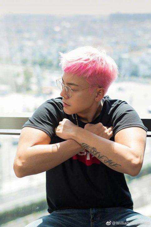 陈伟霆为什么把头发染成粉红色?陈伟霆都染过哪些颜色的头发?