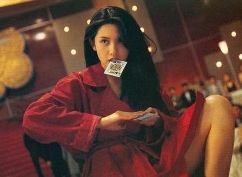 邱淑贞女儿沈月近照曝光 多次被狗仔拍坦言不想出道