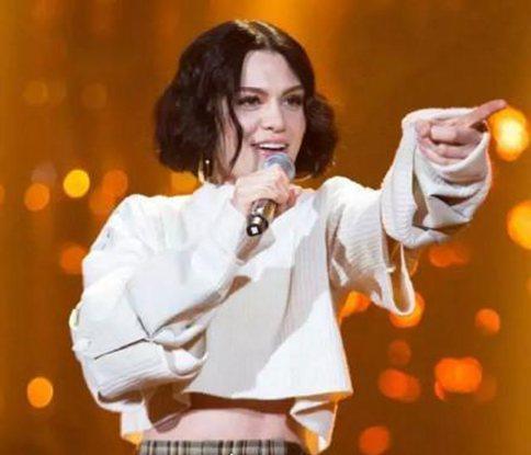 《歌手》第九期淘汰张韶涵是真的么?霍尊实力能进前三么?