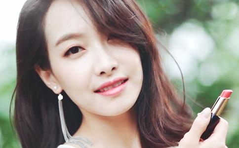 宋茜《屋顶着火》完整歌词