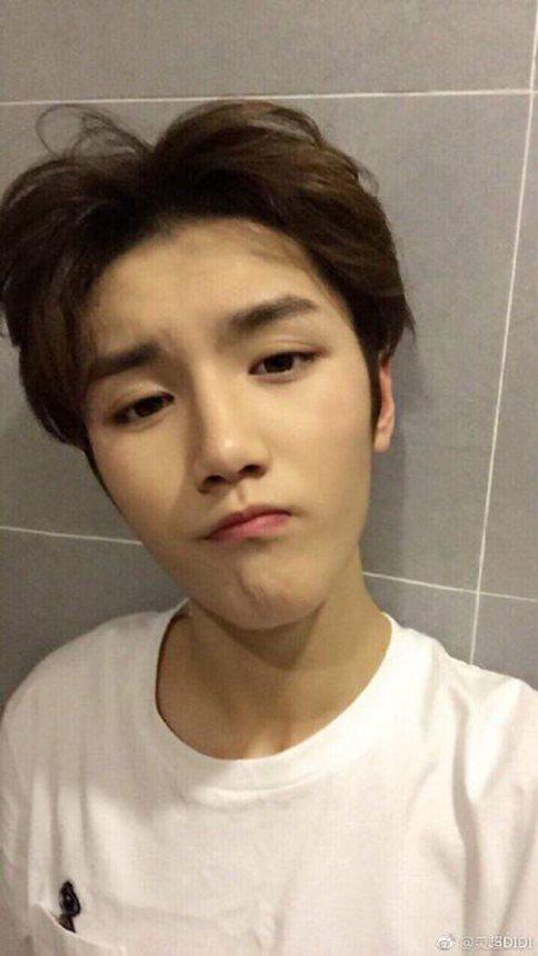 偶像练习生素颜照公开 Justin反差大灵超撞脸鹿晗